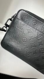 Louis Vuitton Duo Messenger Crossbody - Image 3