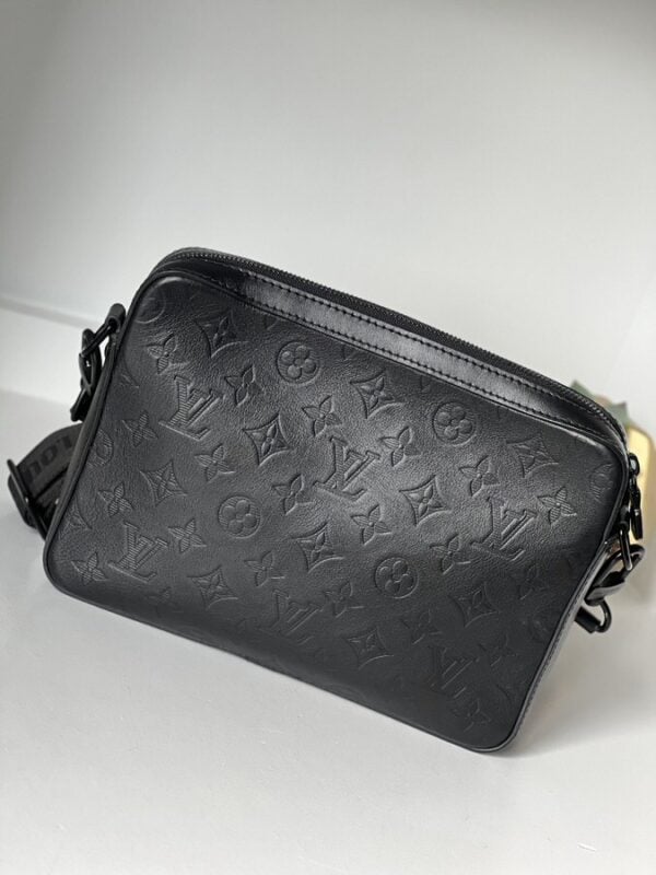 Louis Vuitton Duo Messenger Crossbody - Image 6