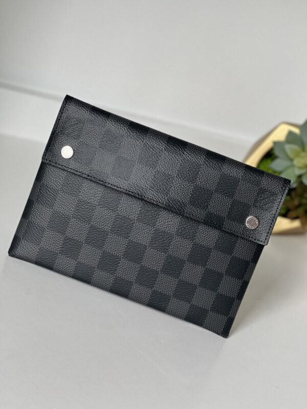 Louis Vuitton Alpha Pouch Medium - Image 1