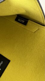 Louis Vuitton Alpha Pouch Medium - Image 7