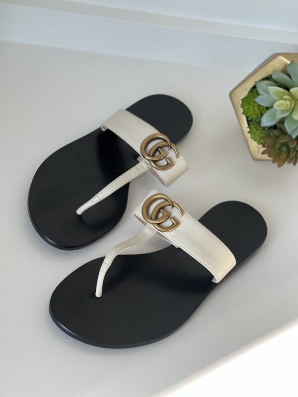 Gucci Thong Sandals GG White 38 1/2