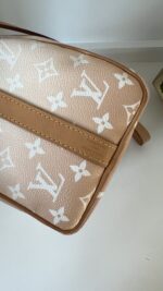 Louis Vuitton Monogram Giant By The Pool Speedy Bandouliere 25 Brume - Image 6