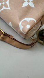 Louis Vuitton Monogram Giant By The Pool Speedy Bandouliere 25 Brume - Image 12