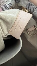Louis Vuitton Artsy MM Damier Azur - Image 26