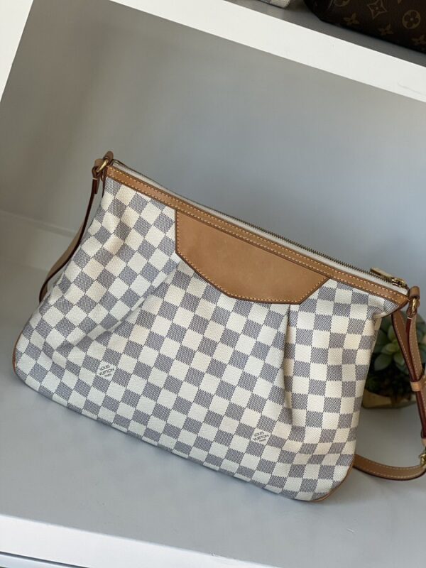 Louis Vuitton Siracusa MM - Image 7