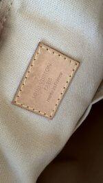 Louis Vuitton Siracusa MM - Image 16