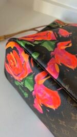 Louis Vuitton Neverfull MM Roses - Image 13