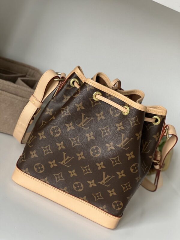 Louis Vuitton Noe BB Monogram - Image 8
