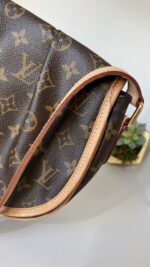 Louis Vuitton Menilmontant PM - Image 3