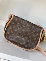 Louis Vuitton Menilmontant PM - Image 7