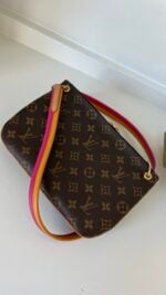 Louis Vuitton Lorette Crossbody - Image 10
