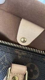 Louis Vuitton Speedy 30 Bandouliere Monogram - Image 12