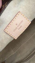 Louis Vuitton Artsy MM - Image 15