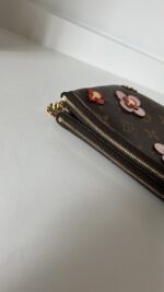 Louis Vuitton Monogram Blooming Flowers Double Zip Pochette - Image 7