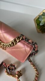 Chanel 19 Wallet On Chain WOC - Image 5