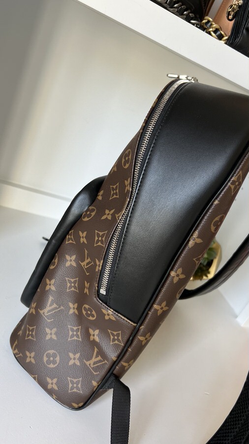 best rated makeup travel bag Best Travel Makeup Bags 2026