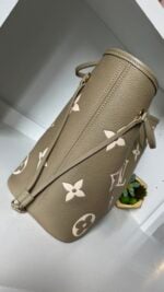 Louis Vuitton Neverfull MM Empreinte Kaki Cream - Image 7