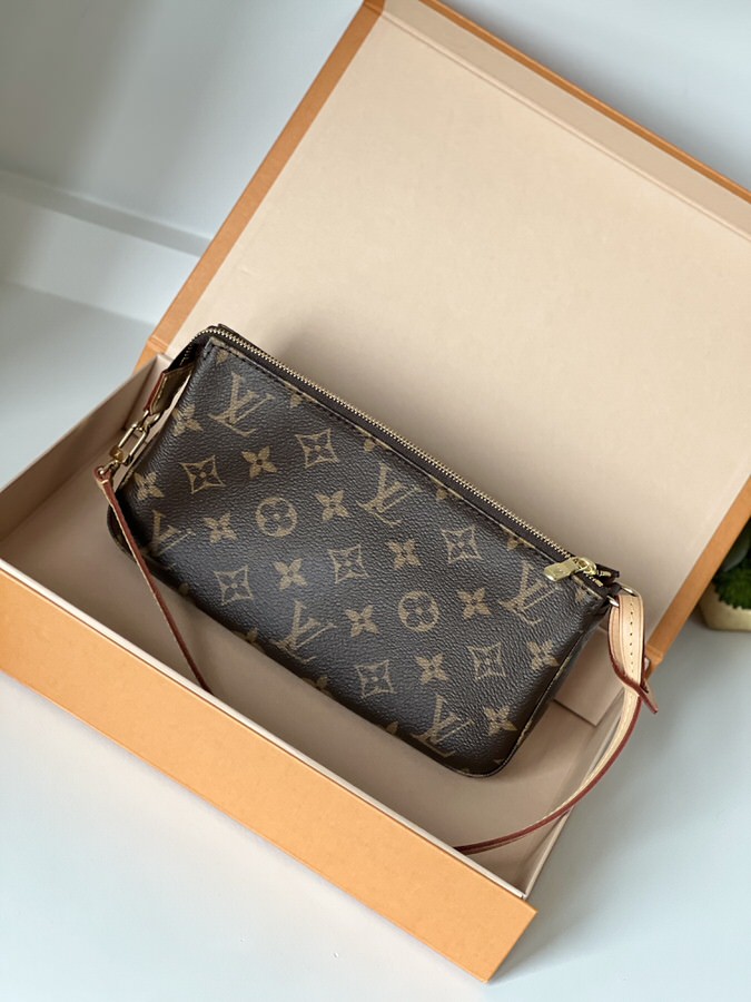 Louis Vuitton Pochette Accessories Monogram New Model - LVLENKA Luxury  Consignment