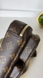 Louis Vuitton Utility Crossbody - Image 11