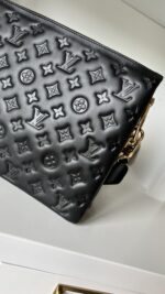 Louis Vuitton Pochette Coussin MM Noir - Image 8