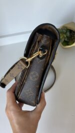 Louis Vuitton Pochette Metis Monogram Reverse - Image 5