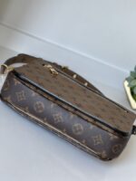 Louis Vuitton Pochette Metis Monogram Reverse - Image 6