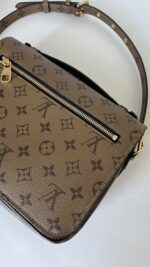 Louis Vuitton Pochette Metis Monogram Reverse - Image 9
