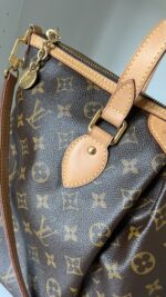 Louis Vuitton Palermo PM - Image 2