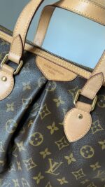 Louis Vuitton Palermo PM - Image 3