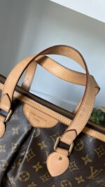 Louis Vuitton Palermo PM - Image 4
