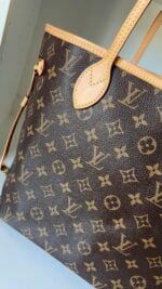 Louis Vuitton Neverfull MM Monogram Cherry - Image 3