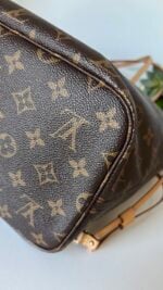Louis Vuitton Neverfull MM Monogram Cherry - Image 11