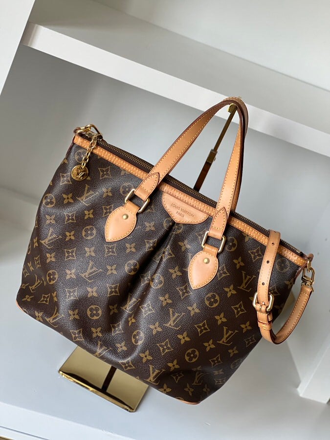 IMG_4220 Louis Vuitton Palermo PM - Image 1