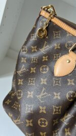 Louis Vuitton Palermo PM - Image 3