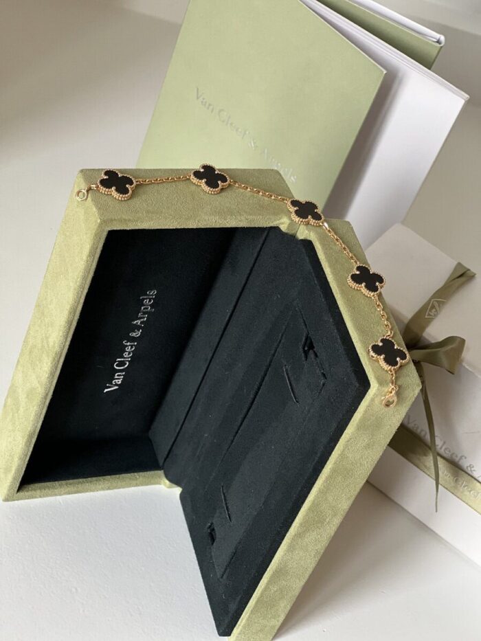 Van Cleef & Arpels Vintage Alhambra bracelet, 5 motifs 18K yellow gold, Onyx - Image 3