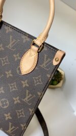 Louis Vuitton Sac Plat BB Crossbody - Image 3