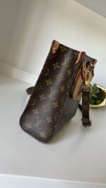 Louis Vuitton Sac Plat BB Crossbody - Image 7