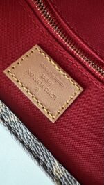 Louis Vuitton Sac Plat BB Crossbody - Image 10