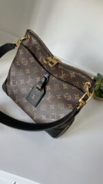 Louis Vuitton Odeon PM Monogram Noir Crossbody - Image 2