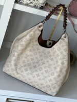 Louis Vuitton Carmel Mahina Cream - Image 7