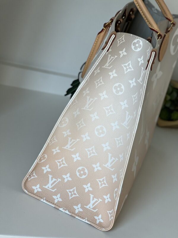 Louis Vuitton OnTheGo GM By The Pool Dune - Image 5