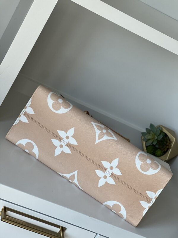 Louis Vuitton OnTheGo GM By The Pool Dune - Image 8
