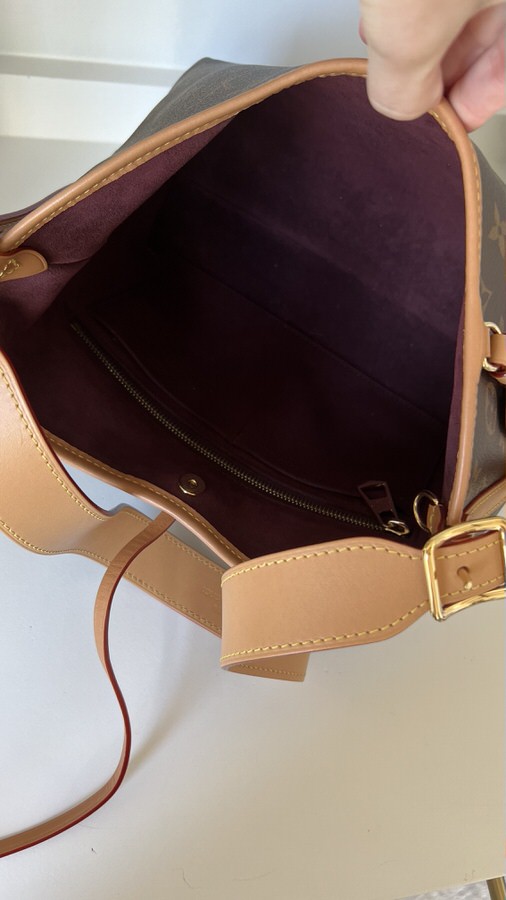 Louis Vuitton Carryall PM With Pouch - LVLENKA Luxury