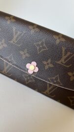 Louis Vuitton Emilie Wallet Bloom Flower - Image 3