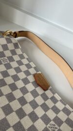 Louis Vuitton Graceful PM Damier Azur - Image 9