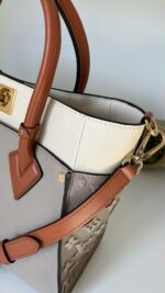 Louis Vuitton On My Side MM - Image 6