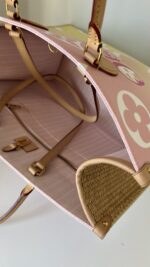 Louis Vuitton OnTheGo GM By The Pool Raffia - Image 17