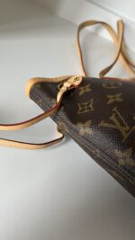 Louis Vuitton Neverfull PM Monogram - Image 7