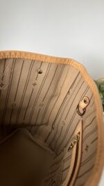 Louis Vuitton Neverfull PM Monogram - Image 10
