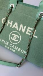 Chanel Small Deauville With Pouch Green - Image 3
